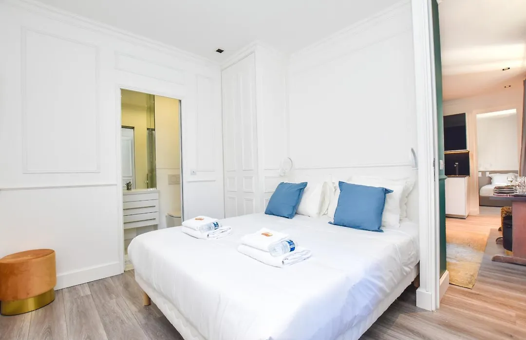 Cozy Apartment - 2Br-7P- Opera House-1